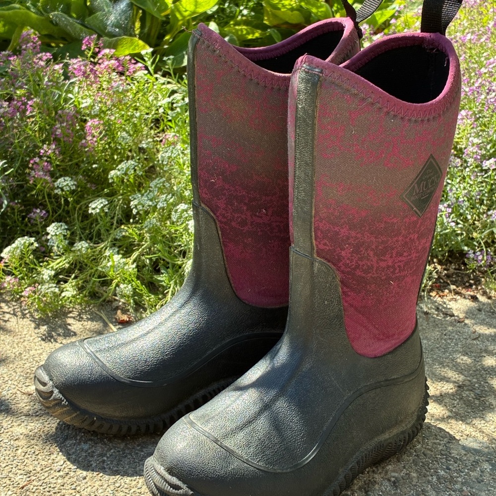 Muck Boots Kids Waterproof Rain & Snow Boots - Black and Pinkish purple